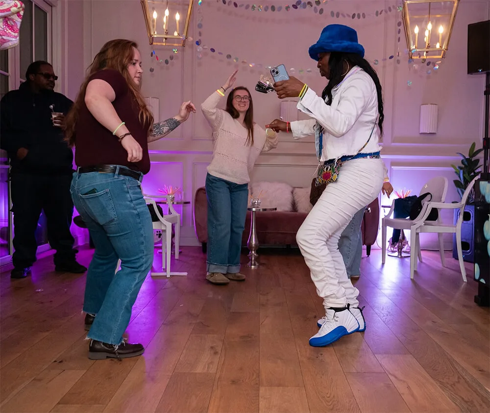 Capturing Charleston live‑band parties