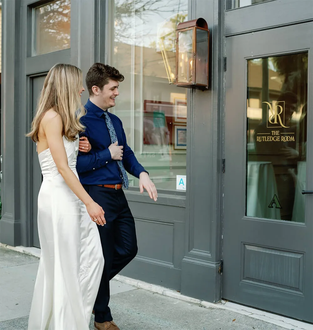 Showcasing Charleston welcome greenery